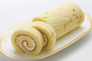 〈新宿高野〉
・オレンジロールケーキ